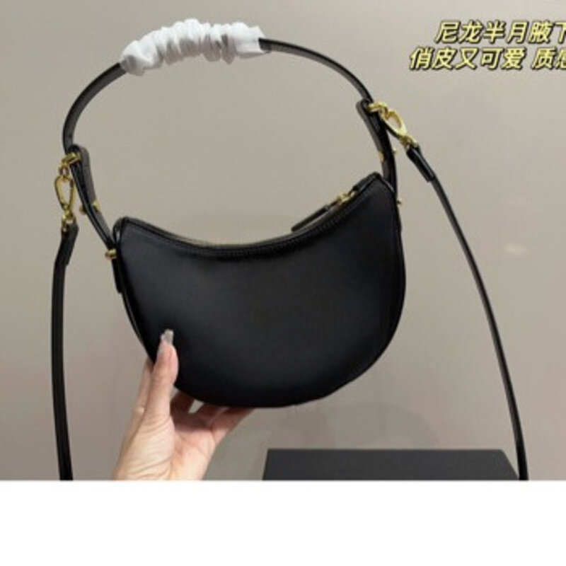 PR 2024 New Simple And Durable Home Underarm Half Moon Peach Heart Shaped Nylon Canvas Bag Single Shoulder Handbag