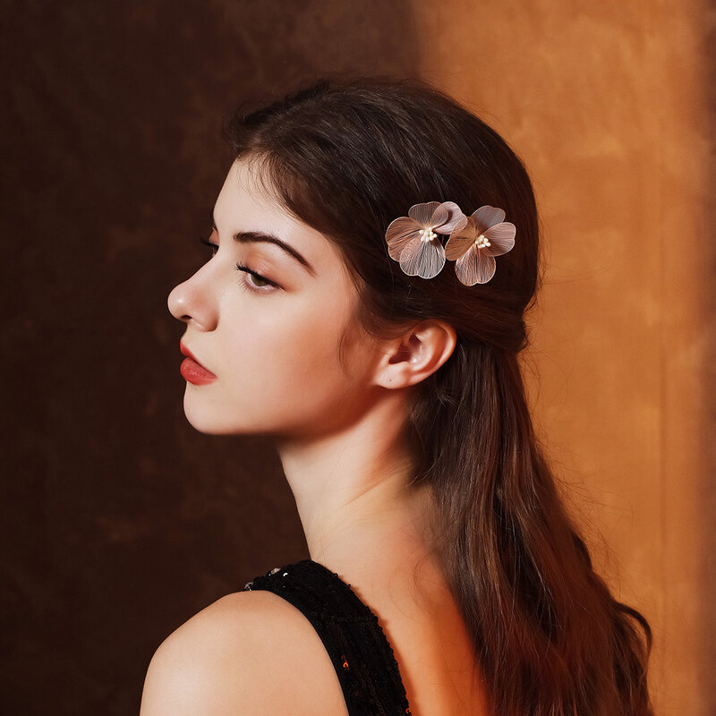 Kwiatowe akcesoria ślubne do włosów opaska do włosów Tiaras dla kobiet przyjęcie urodzinowe metalowy kwiat opaska elegancka korona biżuteria do włosów