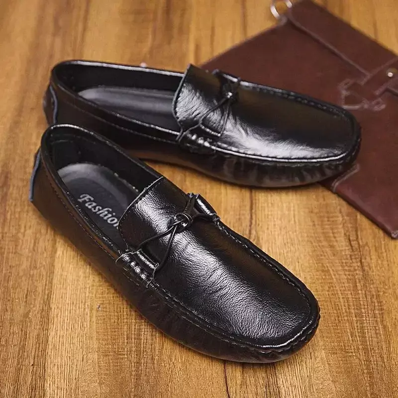 Sepatu pantofel pria, sneaker ayah mokasin kasual kulit untuk lelaki