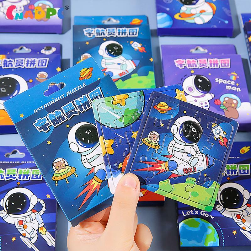 1 kotak astronot luar angkasa kertas teka-teki Jigsaw mainan edukasi dini untuk anak-anak hadiah pesta ulang tahun bayi pengisi Pinata
