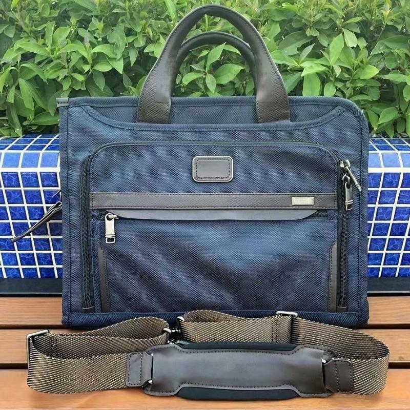 Bolso de hombro de negocios de diseño de lujo para hombre, bolsa de nailon 15,6 para ordenador portátil, bandolera, maletín Unisex