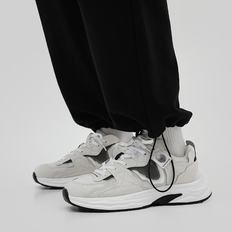 Sneakers Pasangan Wanita Pria Sepatu Kasual Chunky Jaring Modis Sepatu Platform Flat Putih Sol Tebal Nyaman Reflektif Musim Gugur