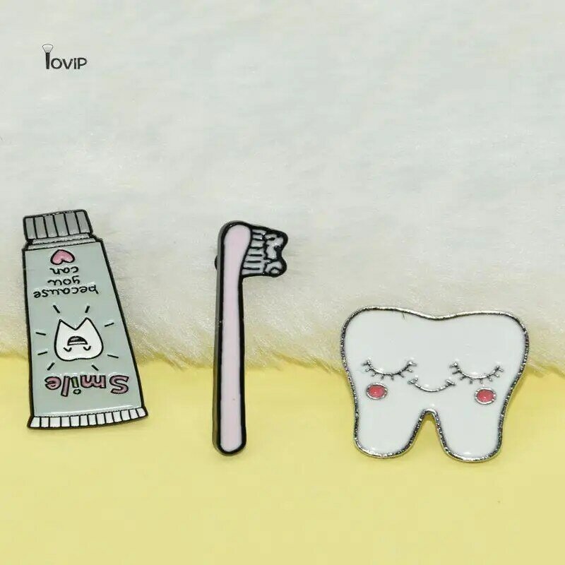 Kreatywne broszki z motywem kreskówkowym urocza szczoteczka do zębów emaliowane szpilki do klapy akcesoria do zębów biżuteria dla lekarza
