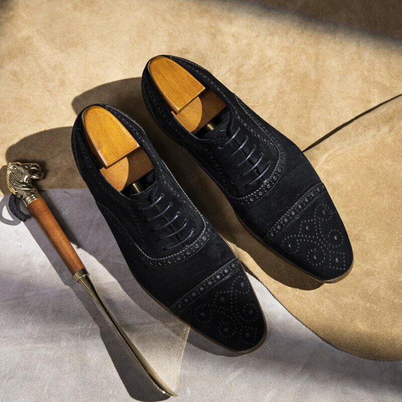Sapatos brogues masculinos de camurça de vaca, luxo, couro genuíno, estilo britânico, feito à mão, qualidade, sapatos de vestido, moda, outono, 2024