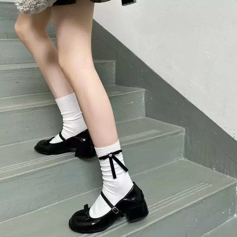Anak perempuan lucu JK Lolita Kawaii mutiara busur putri kaus kaki lantai musim gugur gaya Jepang Sekolah Tinggi kaus kaki panjang gratis pengiriman