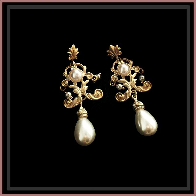 Palace Vintage Earrings Frosted Antique Gold Color Earrings Lady Tea Party Ladies Earring for Women Luxury