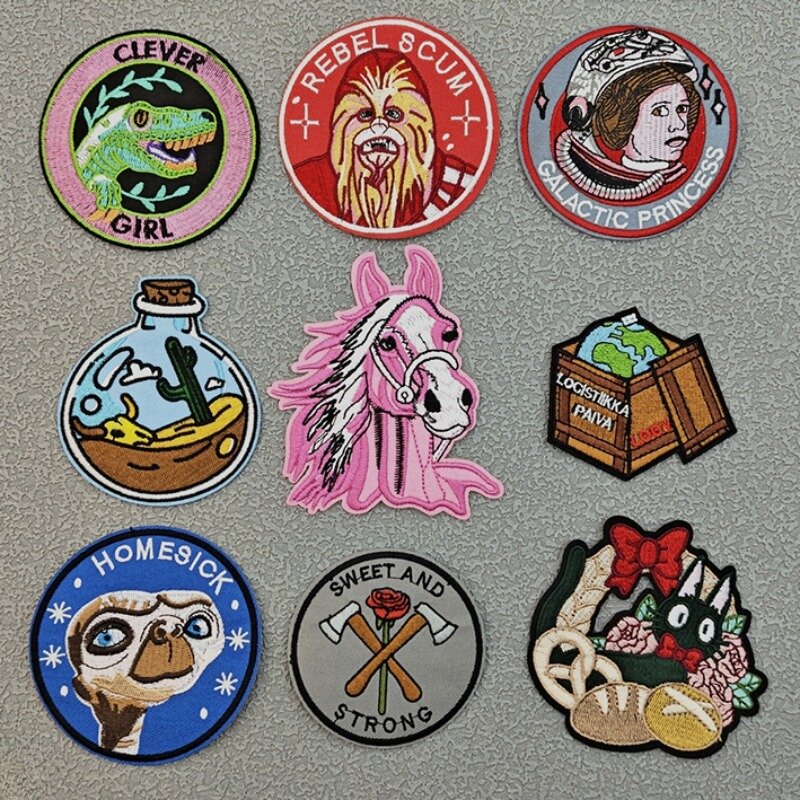 2024 Nieuwe Borduurpatch Diy Roze Paard Sticker Ronde Zelfklevende Badges Embleem Ijzer Op Patches Kleding Tas Stof Accessoires