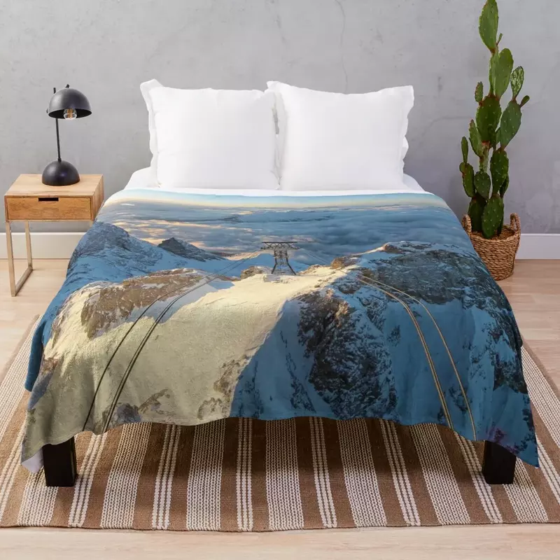 Seilbahn Zugspitze Throw Blanket Dorm Room Essentials Hairy Nap Multi-Purpose Blankets