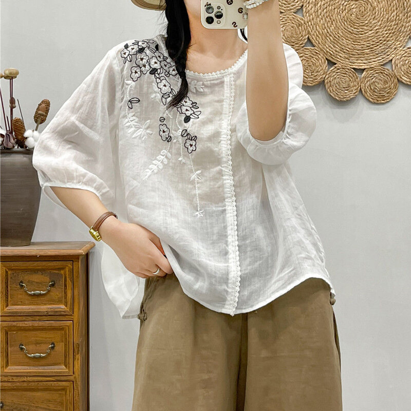 Blusa bordada de estilo étnico Vintage para mujer, camisa de lino de algodón de gran tamaño con retazos de encaje, Tops de media manga con cuello redondo informales
