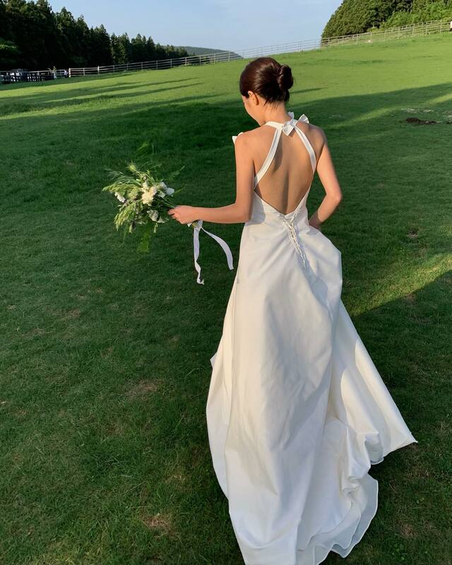 OLOEY Elegant Silk A Line Korea Wedding Dresses Bow Shoulder Halter Backless Floor Length Bridal Gowns Custom Beach Photoshoot