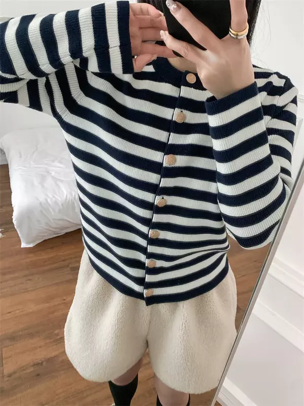 Cárdigan de punto para mujer, suéter de manga larga con cuello redondo y una hilera de botones, Color de contraste a rayas, elegante e informal, novedad de 2024