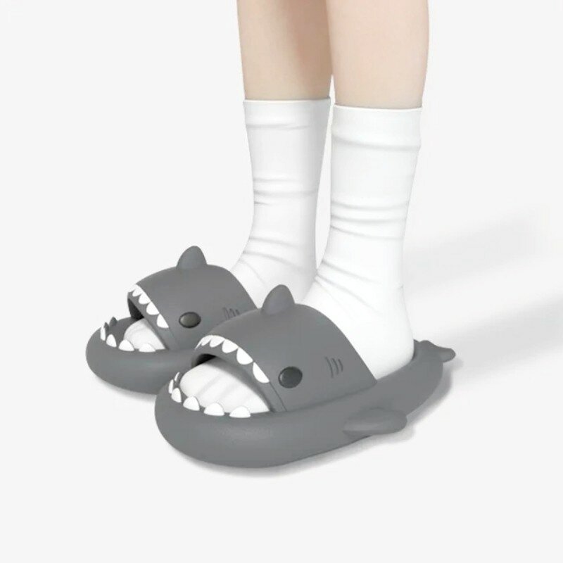 Klapki damskie rekin dla dorosłych dzieci do łazienki antypoślizgowe EVA pantofle męskie na zewnątrz plażowe zjeżdżalnie dla par gruba podeszwa sandały