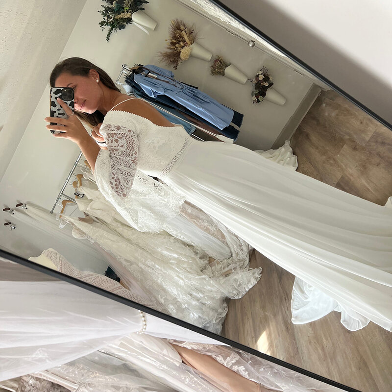 Long Flare Sleeves Plunging V Neck A Line Wedding Boho Dress Open Back Plus Size 2024 Soft Chiffon Chapel Train Bridal Gowns