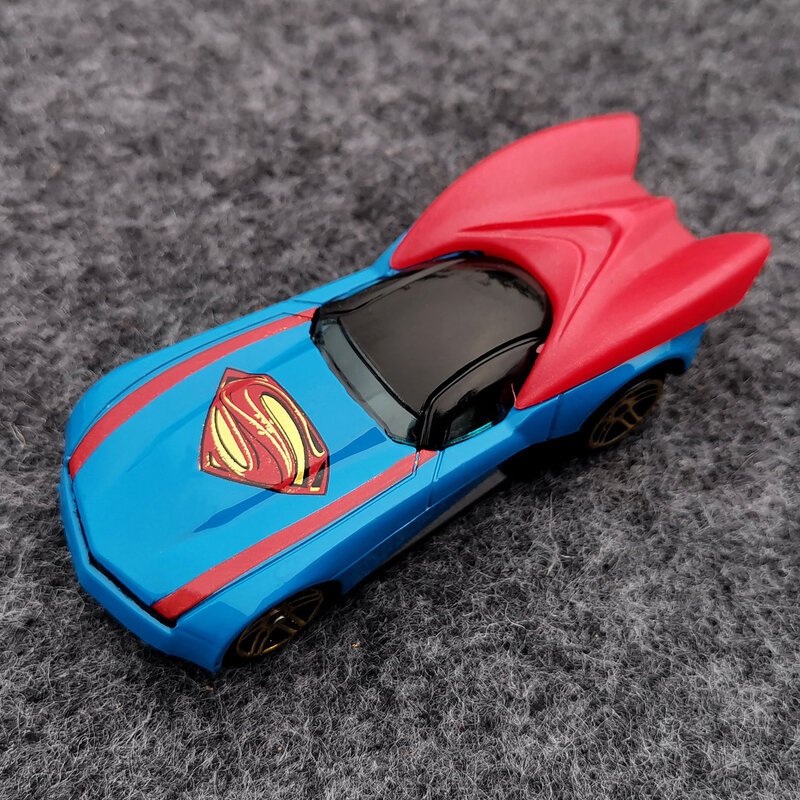 المنتقمون سيارة سبيكة Batmobile كابتن أمريكا الهيكل الرجل الحديدي الرجل العنكبوت عمل أرقام سباق نموذج سيارة لعبة هدايا الأطفال