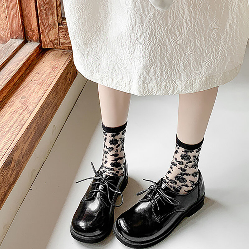 Милые модные летние шелковые носки в стиле "Лолита" с цветочным принтом, женские носки, носки средней длины, Чулочные изделия