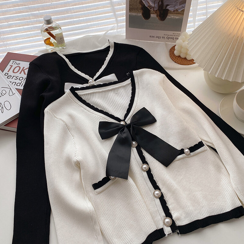 Camisa de punto con cuello en V para mujer, cárdigan corto con botones de perlas dulces, estilo extranjero, edición coreana, otoño