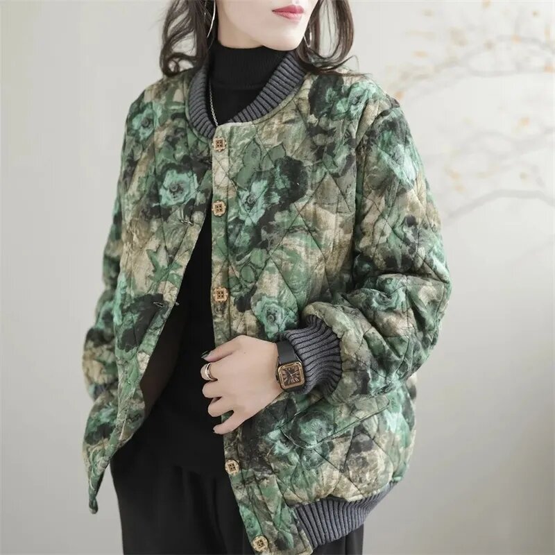 La nuova versione coreana delle donne invernali addensate allentata stampa colletto in piedi moda donna Casual giacca di cotone caldo Cardigan top