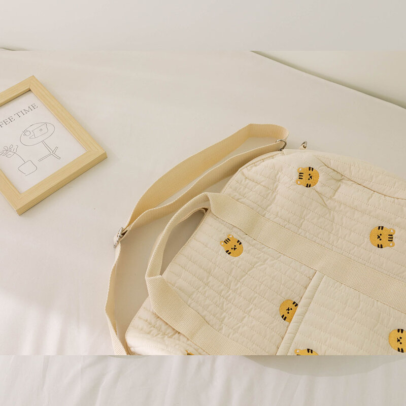 Bolso de mamá personalizado con nombre, bolso de bebé y madre pequeño, bolso de almacenamiento saliente de gran capacidad, bolso cruzado de mano bordado