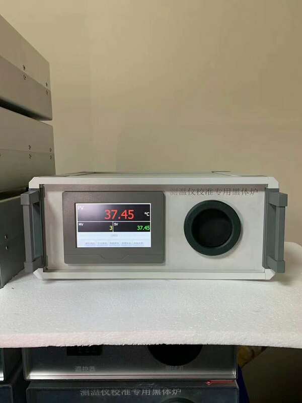 Industriële Lab Desktop Blackbody Oven Kalibratie Apparaat Temperatuur Kalibrator