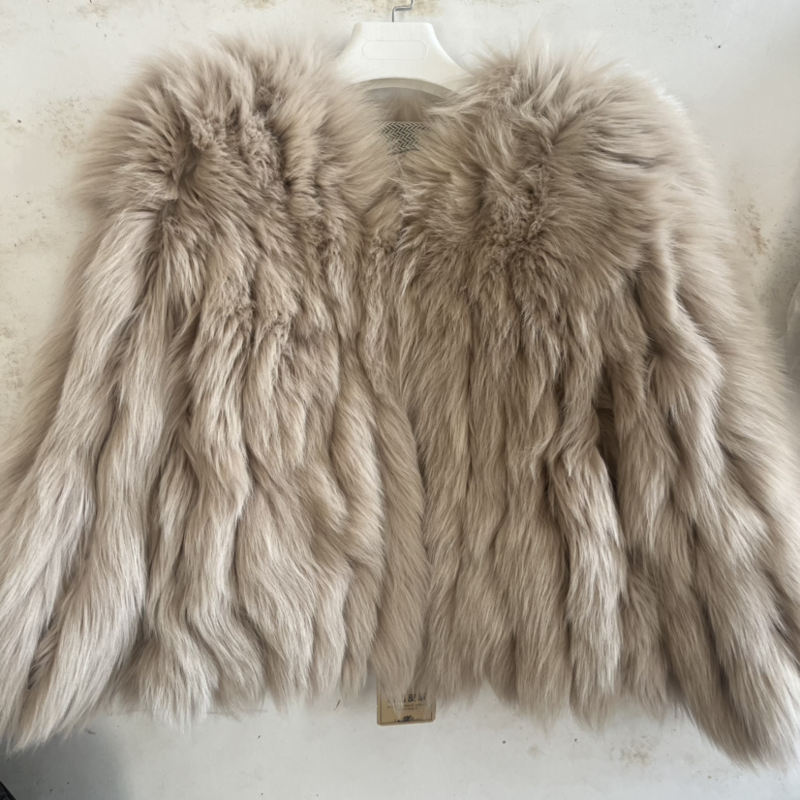 Женское короткое приталенное пальто из натурального Лисьего меха, новинка зимы 2023, утепленное пальто из натурального меха, женская модная теплая верхняя одежда Y4561