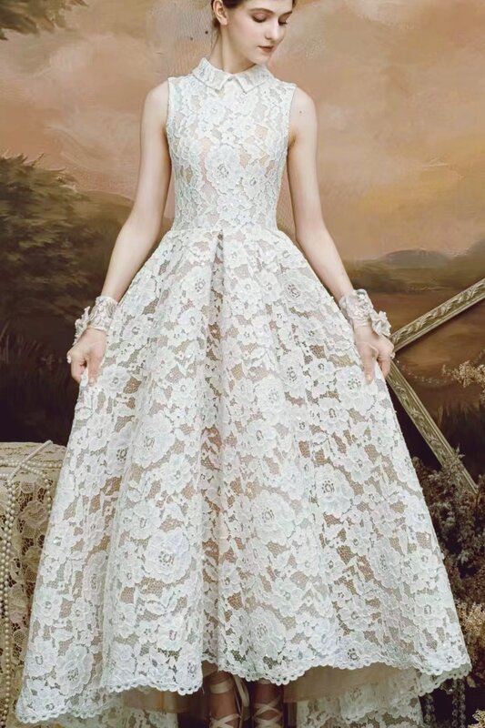 Luxus Brautkleid im französischen Stil A-Linie ärmellose High Neck Spitze Brautkleider für Frau