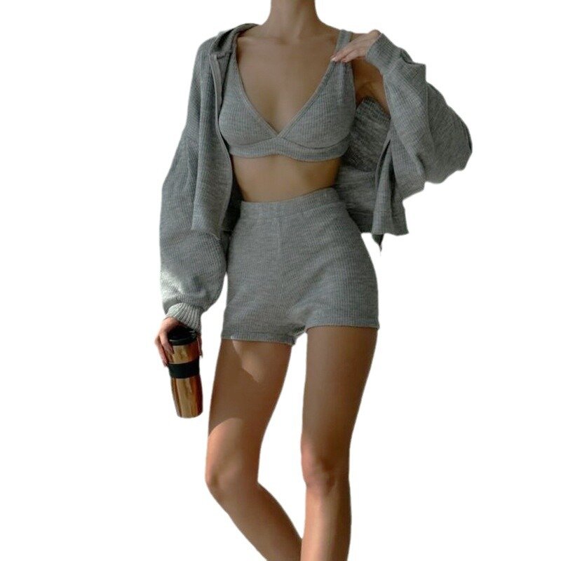 ชุดสูท2024ใหม่สำหรับผู้หญิงชุด3ชิ้นเสื้อคาร์ดิแกนแขนลำลองขาสั้นกางเกงขาสั้นสีพื้น