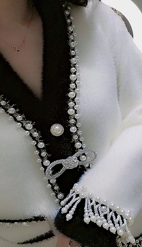 Heavy Industry Beads Pearl Tassel Plush Thickened Coat Wool Long Sleeve V-neck Winter Clothes Women's Elegant White Jacket