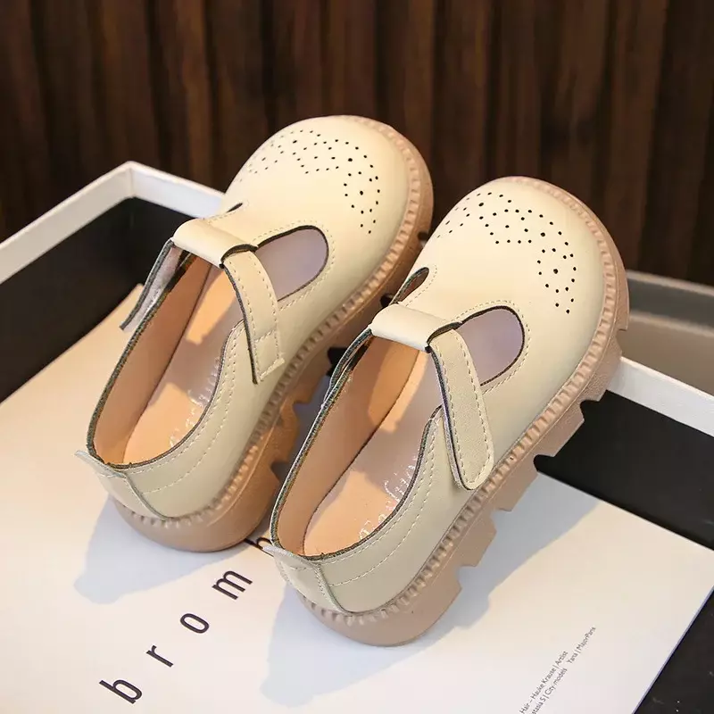 Girls Simple Hook&Loop British Style Flats 2024 New Fashion Soft Walking Leather Shoes Kids Solid Color Hollow Performance Shoes