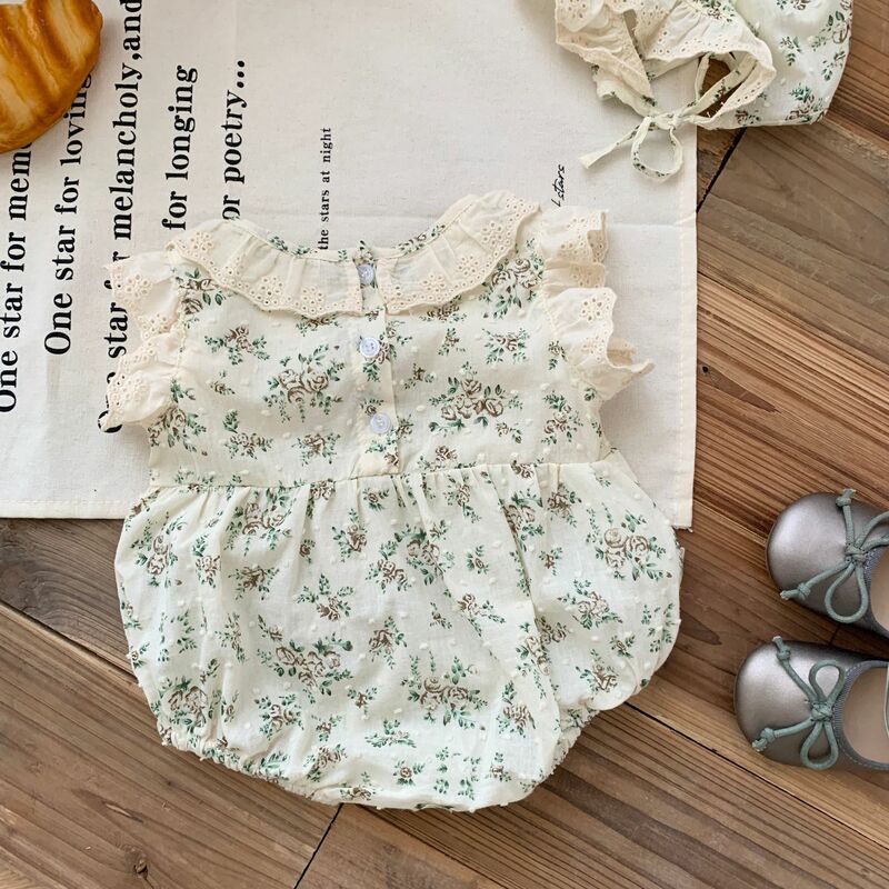 Novo em: Cute Flower Ruched Fly Sleeve Bodysuits para bebês recém-nascidos Meninas 98% Algodão Gift Hat Kids Infantil Princess One-pieces 0-24M