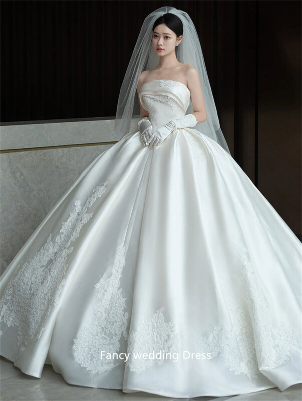 Fancy Elegant Korea Satin Lace Applique Wedding Dress Photo Shoot Main Bridal Dresses Sleeveless 웨딩드레스 Custom Made
