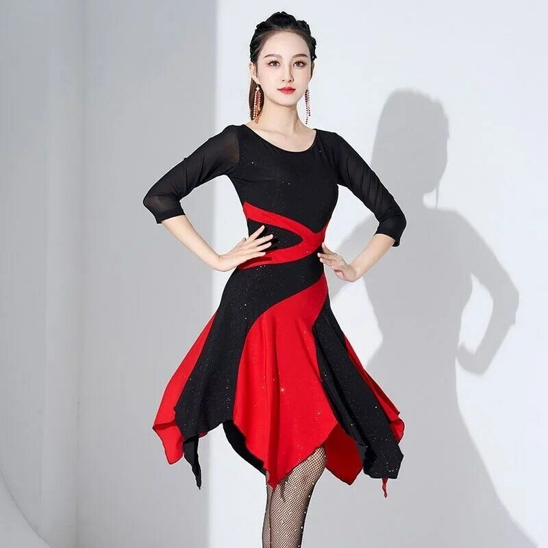 女性のための不規則なダンスドレス,赤い色,正方形の袖,jitba練習用スカート,大人の衣装,ストライプのステッチ,新しいスタイル