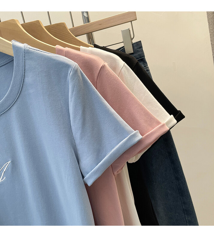 Plus Size Dames Top Real Shot 2024 Zomer Nieuw Licht Dik Meisje Mode Eenvoudig Los Geborduurd Patroon T-Shirt Met Korte Mouwen