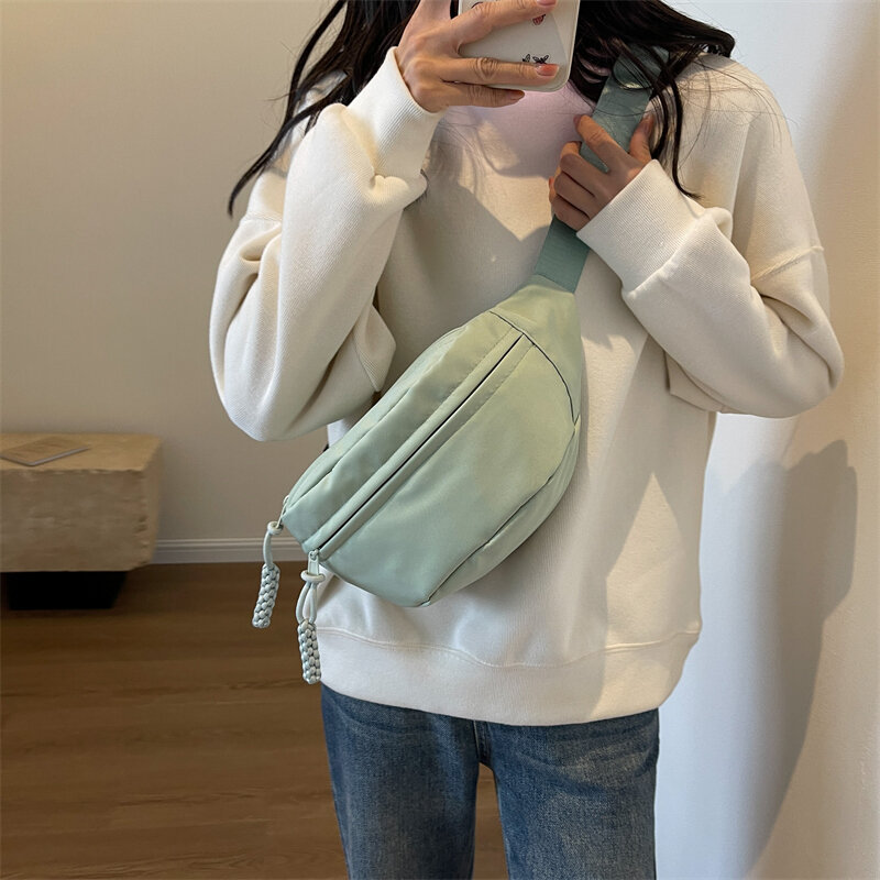 Damen Taschen zum Verkauf 2023 hochwertige Herbst vielseitige Nylon Taillen packungen einfache, trend ige leichte und lässige Brust packung