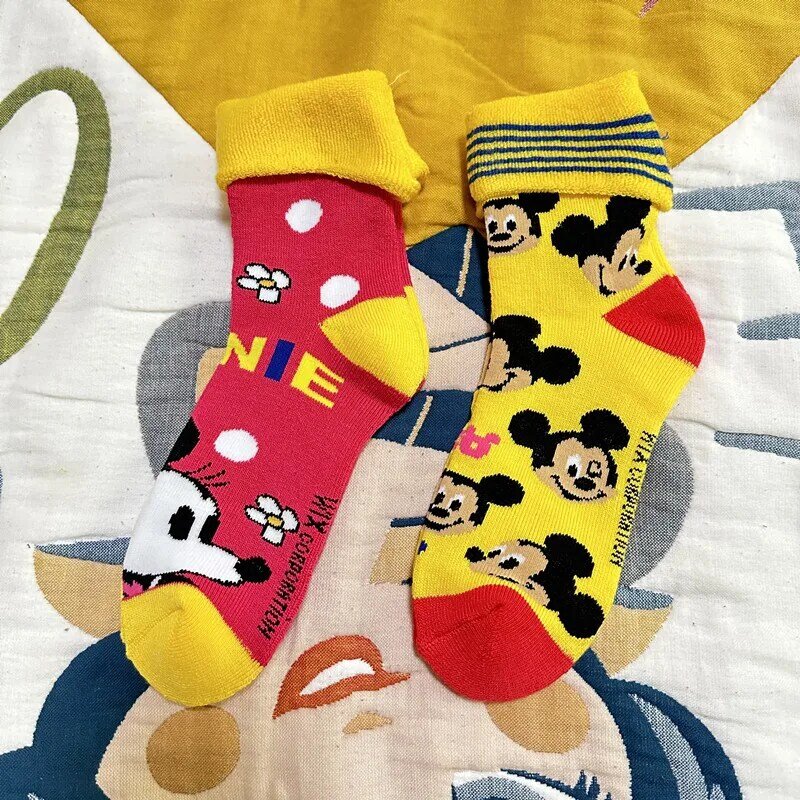 1 Paar dicke und warme Cartoon-Socken für Frauen