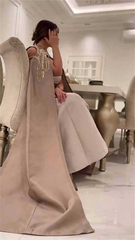 Suknie balowe modna sukienka bez ramiączek o długości do podłogi z haftowanymi piórami satynowe formalne suknie wieczorowe z haftem