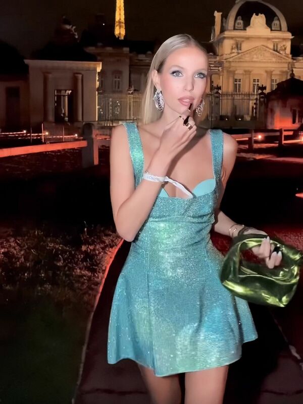 Seksowne brokatowe sukienka Mini na przyjęcie wieczorowe dla kobiet świecące suknie urodzinowe Spaghetti bez pleców damskie Bodycon suknie balowe