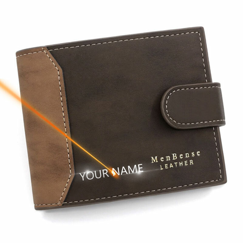 새로운 짧은 남성 지갑 슬림 카드 홀더 PU 가죽 이름 인쇄 남성 지갑 작은 사진 홀더 삼중 가방 서리로 덥은 남성 지갑