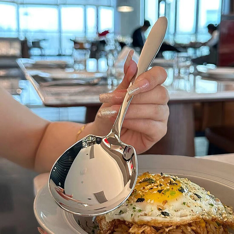 Cucchiaio rotondo a testa grande in acciaio inossidabile Net Red Golden Dinner manico lungo mescolando cucchiai da Dessert per accessori da cucina gadget