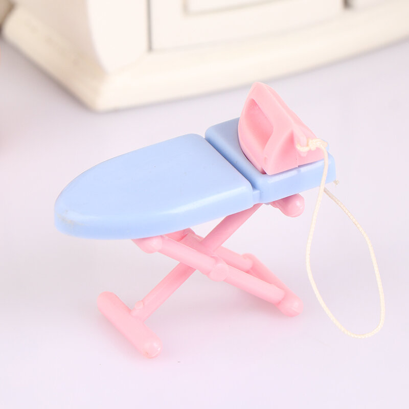 1 szt. Miniaturowa deska do prasowania dla lalek Model mebli do szycia sceny życia dla lalki wystrój domu dzieci udają zabawki
