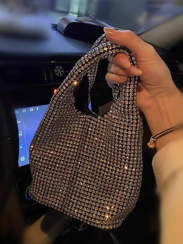 BlingBling Frauen Handtasche Korea Mode Diamanten Kette Geneigt Schulter Tasche Luxuriöse Eimer Tasche für Damen Business Party