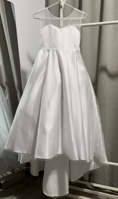 Einfache weiße Kind Blumen mädchen Kleider für Hochzeiten Satin A-Linie Tüll Bogen lange Brautjungfer Festzug Robe Erstkommunion Kleid
