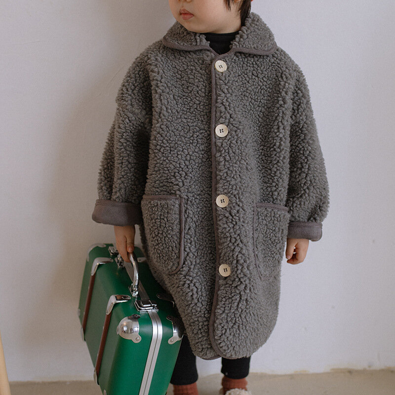 Parki chłopcy dziewczęta średnia długość kaszmir jagnięcy zima nowa 2023 koreańska odzież dziecięca płaszcz ciepły płaszcz z obrożą