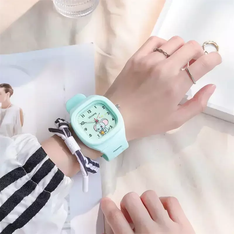 Baru lucu jam tangan bercahaya mode jam tangan olahraga untuk anak perempuan siswa jam tangan bercahaya Ins populer anak-anak merah muda elektronik relogios