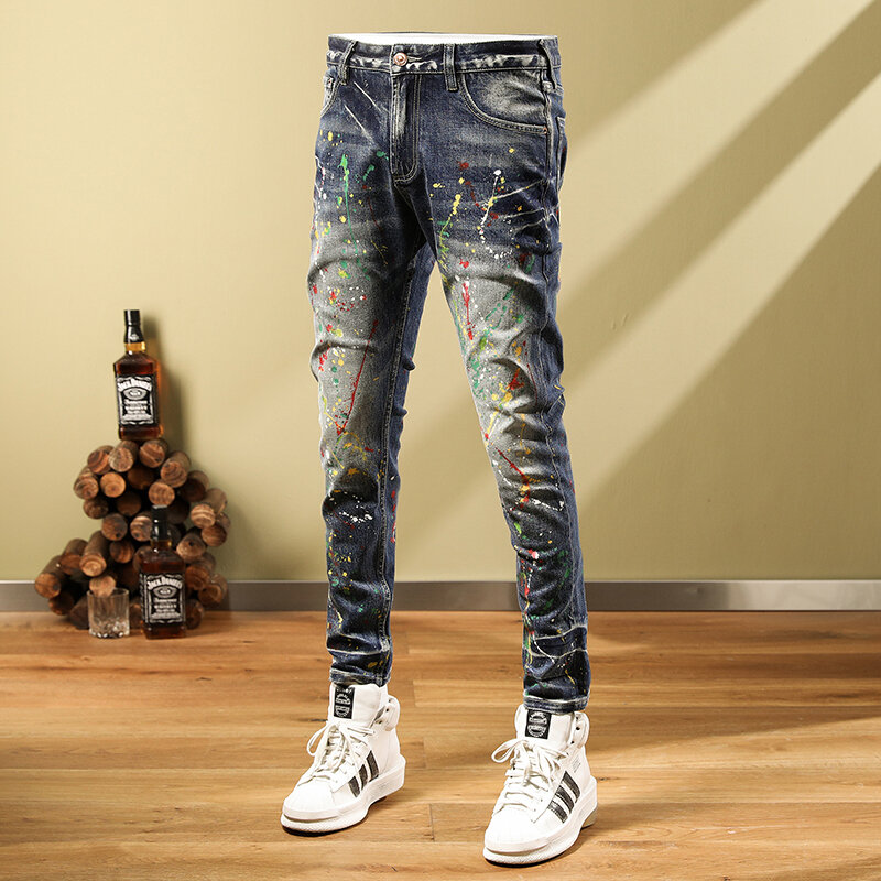แฟชั่น Streetwear กางเกงยีนส์ผู้ชาย Retro Blue Elastic Slim Fit Vintage กางเกงยีนส์แต่งลายขาดๆผู้ชายนักออกแบบ Hip Hop กางเกงยีนส์ Hombre