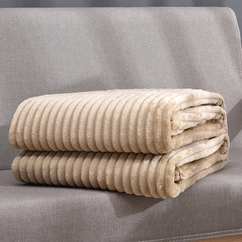 Cobertores de flanela acolchoados super macios para camas Lance de vison listrado sólido Tampa do sofá Colcha quente Inverno