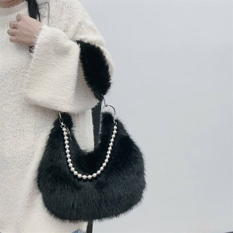 Autumn Winter Unique Design Imitation Fox Hair Underarm Bag Pearl Chain Shoulder Bag Luxury Fashion Plush Bag Ladies Hobos Bag