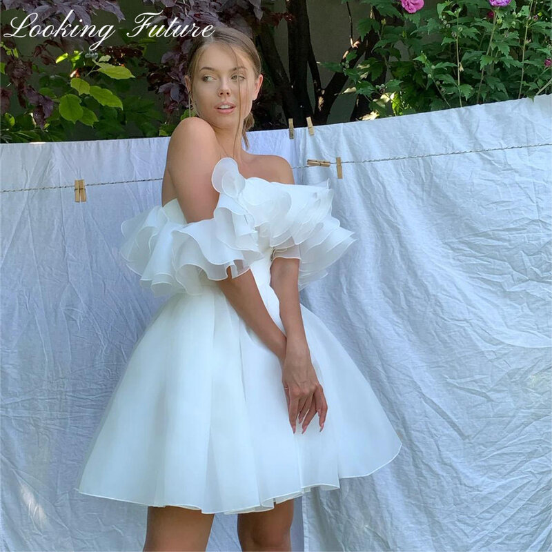 Cywilne krótkie suknie ślubne Boho z ramienia warstwowe falbany puszyste Mini suknie na przyjęcia weselne dla szat panny młodej z Mariage 2024