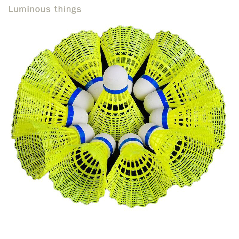 1 Stuks Kleurrijke Badmintonballen Stretch Plastic Speelbestendige Winddichte Kleur Willekeurige Plastic Rubber Trainingsballen Voor Beginners