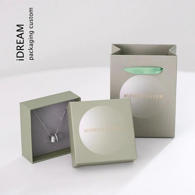 Boîte-cadeau personnalisée en argent avec ruban vert clair, sac en papier, petites idées d'emballage de bijoux, colliers et matiques, meilleures idées