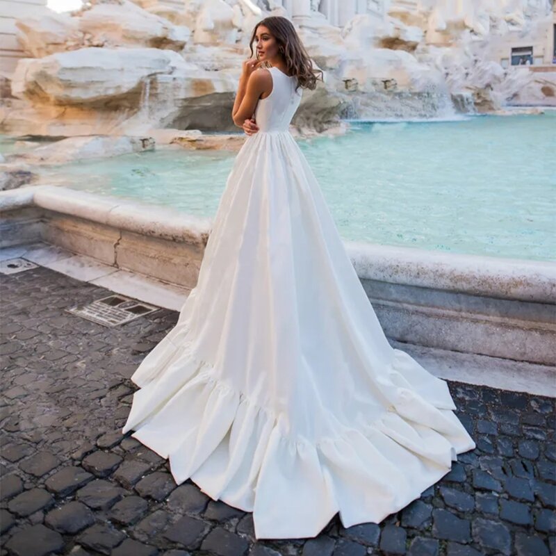 2024 Zipper Fancy Sleeveless Wedding Dresses For Women Bride Jewel Satin Mordern A-Line Sweep Train Simple Custom robe de mariée